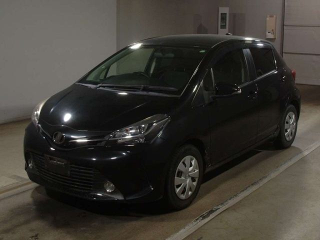 TOYOTA VITZ 2014