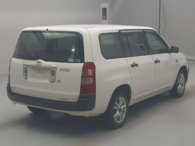 TOYOTA SUCCEED 2011