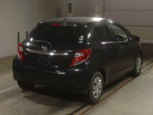 TOYOTA VITZ 2014