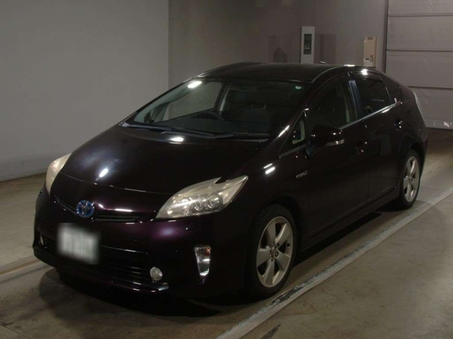 TOYOTA PRIUS 2013