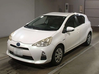 TOYOTA AQUA 2013