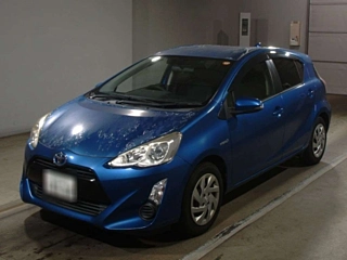 TOYOTA AQUA 2015