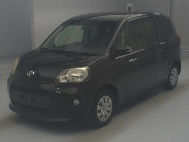 TOYOTA PORTE 2012