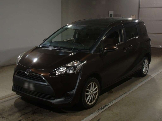 TOYOTA SIENTA 2017
