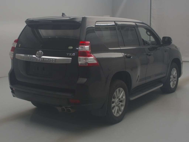 TOYOTA LAND CRUISER PRADO 2016