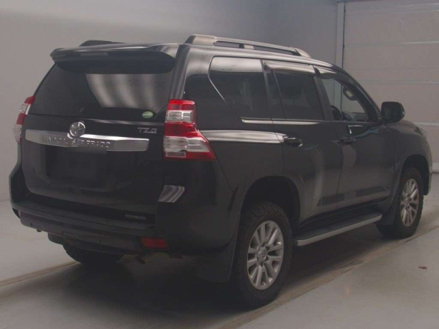 TOYOTA LAND CRUISER PRADO 2016