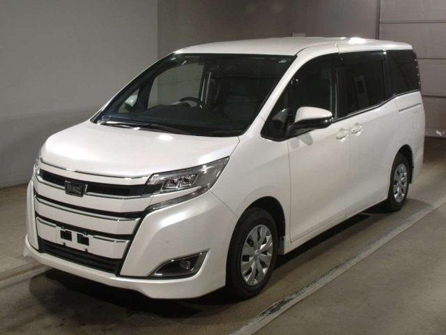 TOYOTA NOAH 2020