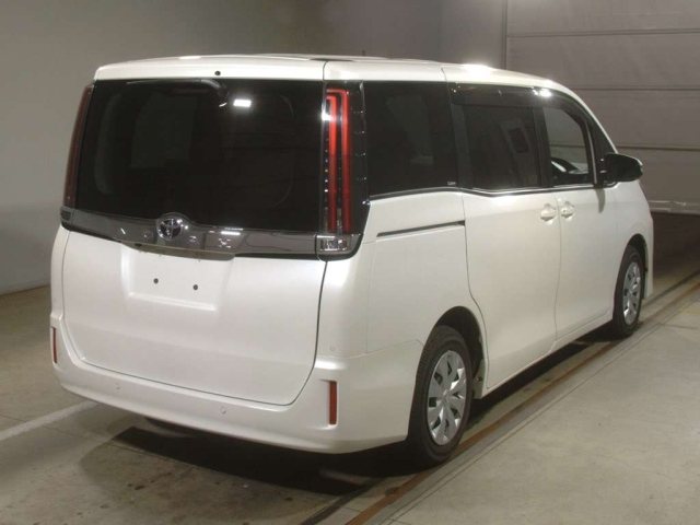 TOYOTA NOAH 2020
