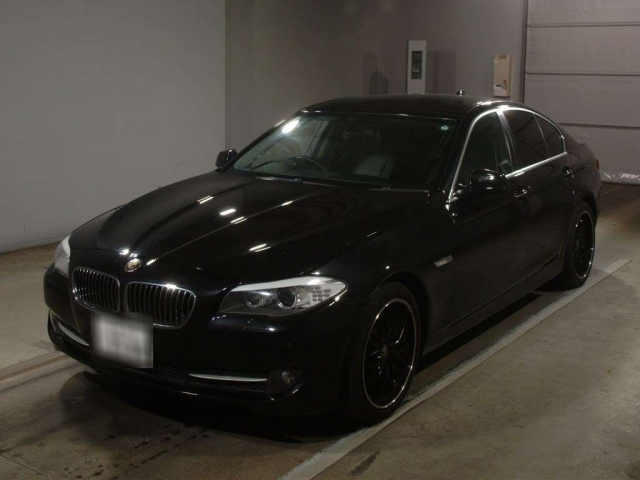 BMW 5 SERIES 2013