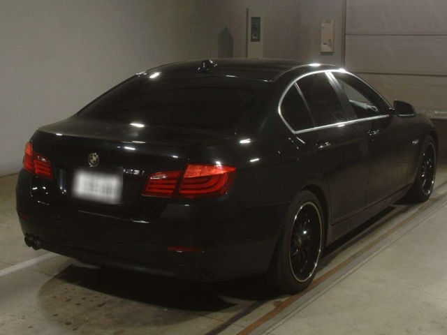 BMW 5 SERIES 2013