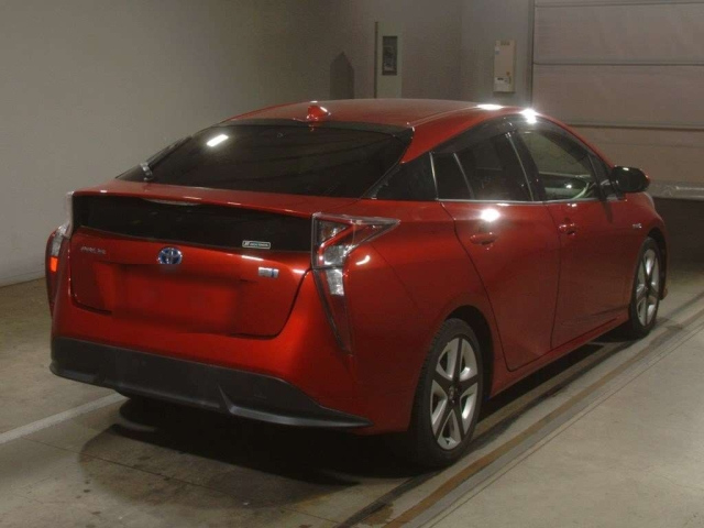 TOYOTA PRIUS 2016