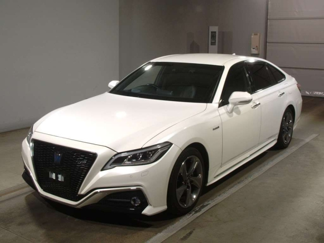 TOYOTA CROWN 2018