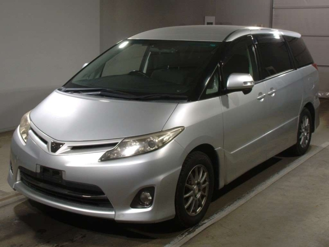 TOYOTA ESTIMA 2010