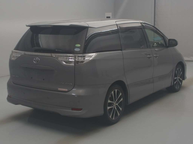 TOYOTA ESTIMA 2014