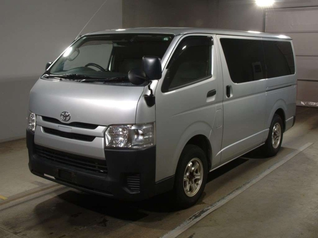 TOYOTA REGIUS ACE VAN 2018