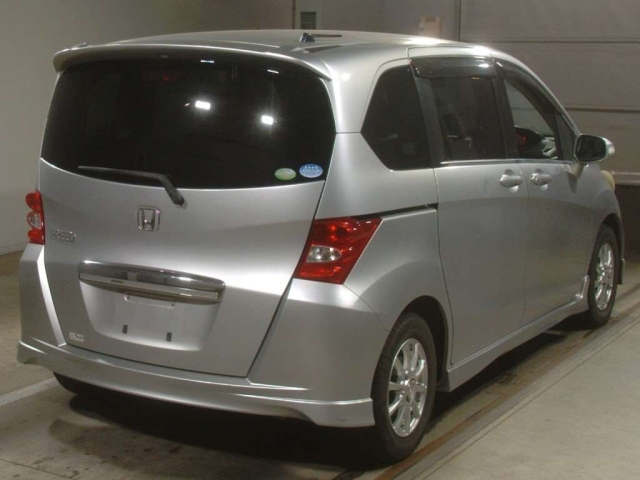 HONDA FREED 2009