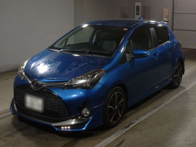 TOYOTA VITZ 2016