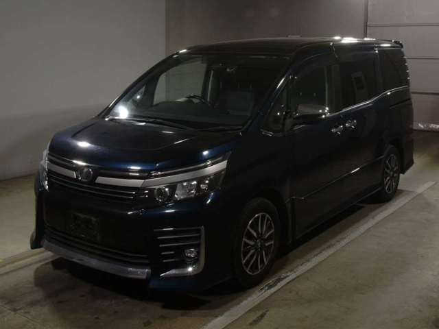 TOYOTA VOXY 2017
