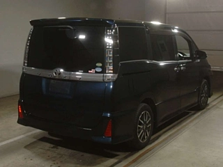 TOYOTA VOXY 2017
