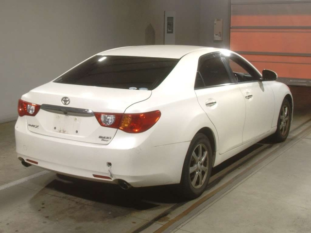 TOYOTA MARK X 2010