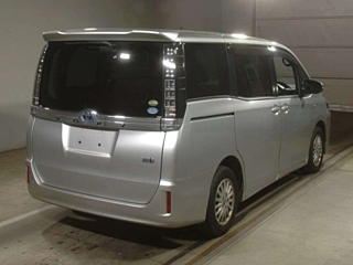 TOYOTA VOXY 2016