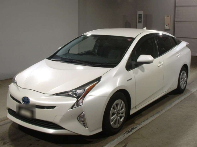 TOYOTA PRIUS 2016