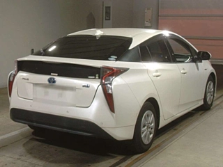 TOYOTA PRIUS 2016