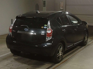 TOYOTA AQUA 2012