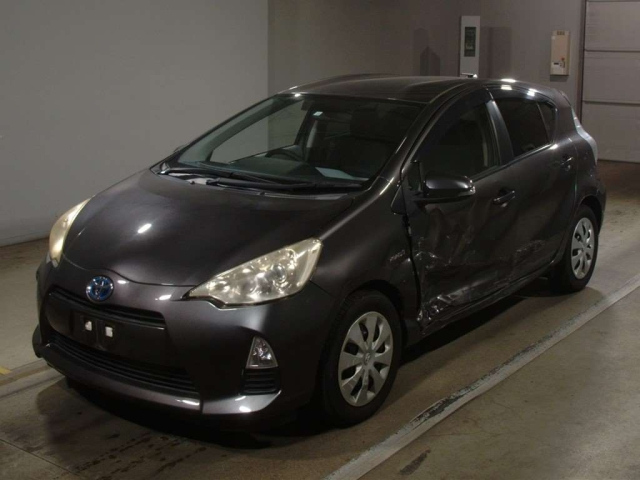 TOYOTA AQUA 2012