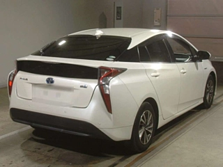 TOYOTA PRIUS 2016