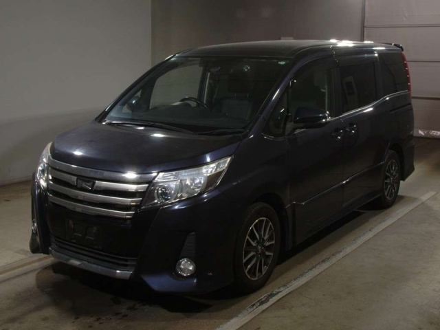 TOYOTA NOAH 2016
