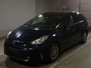 TOYOTA PRIUS ALPHA 2016