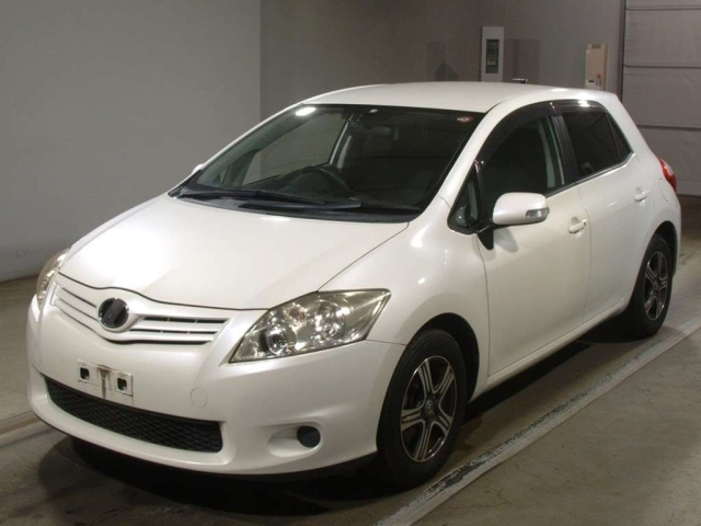 TOYOTA AURIS 2010