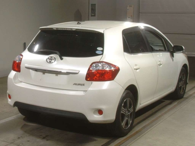 TOYOTA AURIS 2010
