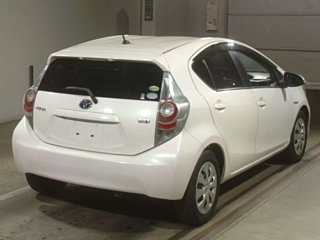 TOYOTA AQUA 2012