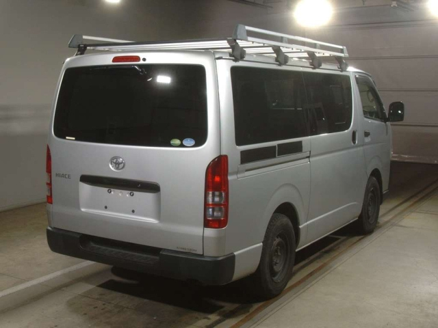 TOYOTA HIACE VAN 2020