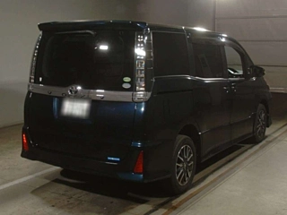 TOYOTA VOXY 2014