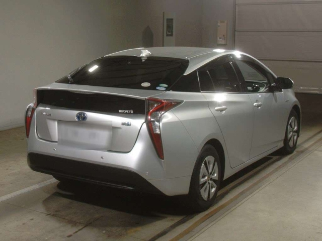 TOYOTA PRIUS 2018