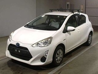 TOYOTA AQUA 2016