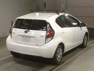 TOYOTA AQUA 2016