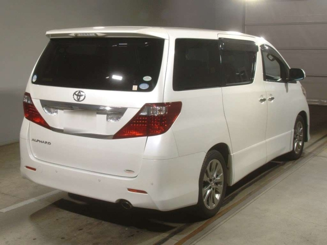 TOYOTA ALPHARD 2010