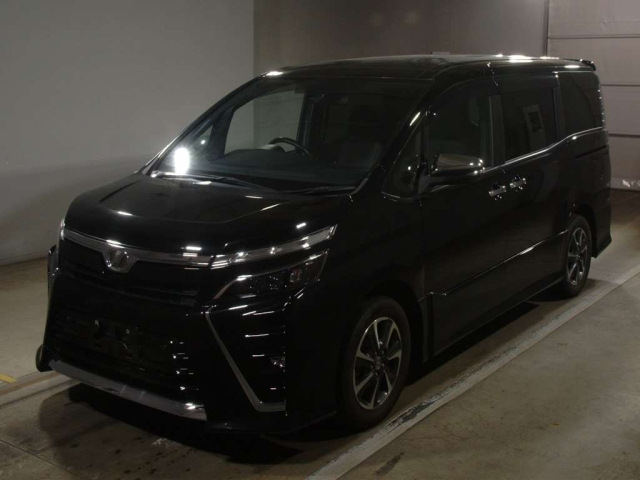 TOYOTA VOXY 2020
