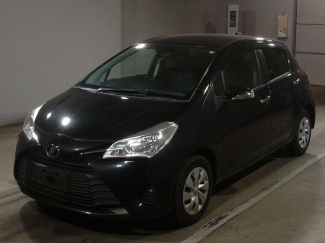 TOYOTA VITZ 2018