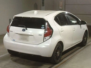 TOYOTA AQUA 2015