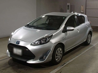 TOYOTA AQUA 2017