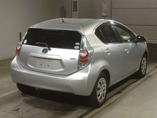 TOYOTA AQUA 2013