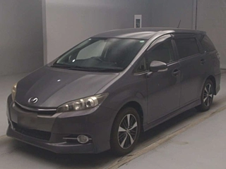 TOYOTA WISH 2013