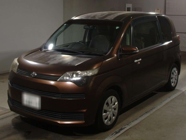 TOYOTA SPADE 2013