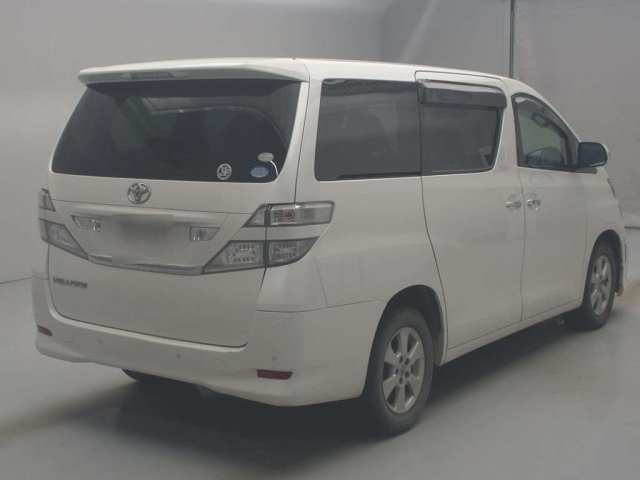TOYOTA VELLFIRE 2011