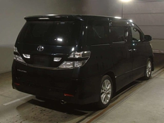 TOYOTA VELLFIRE 2010